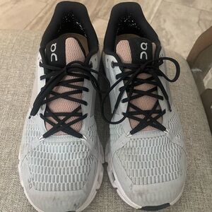 Woman’s ON CLOUDFLYER Glacier Rosebrown